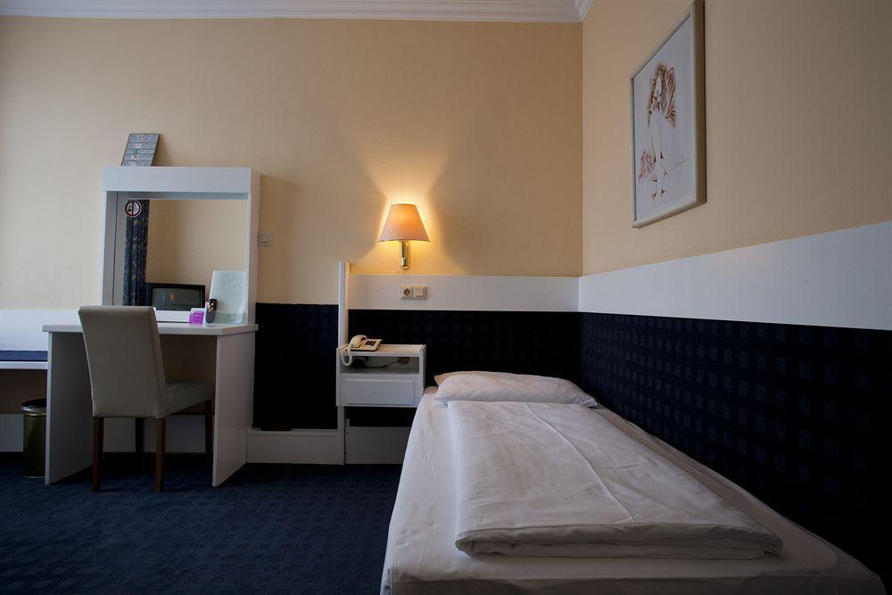 Pension Pharmador Viena Exterior foto