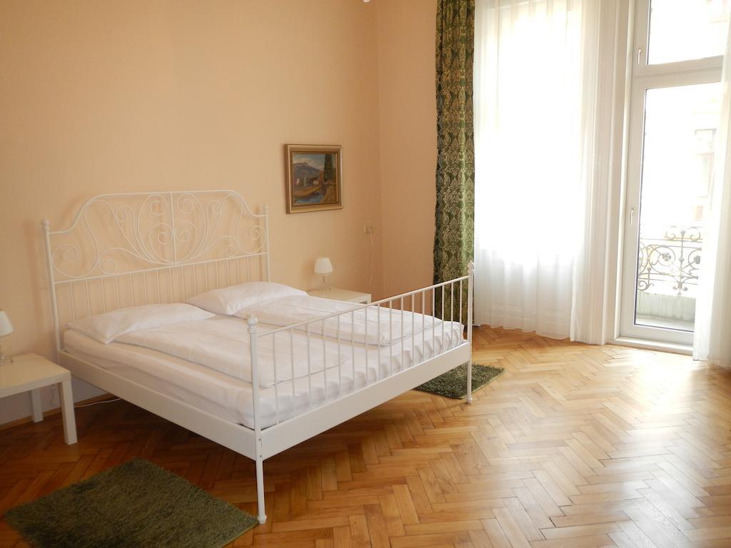 Pension Pharmador Viena Quarto foto